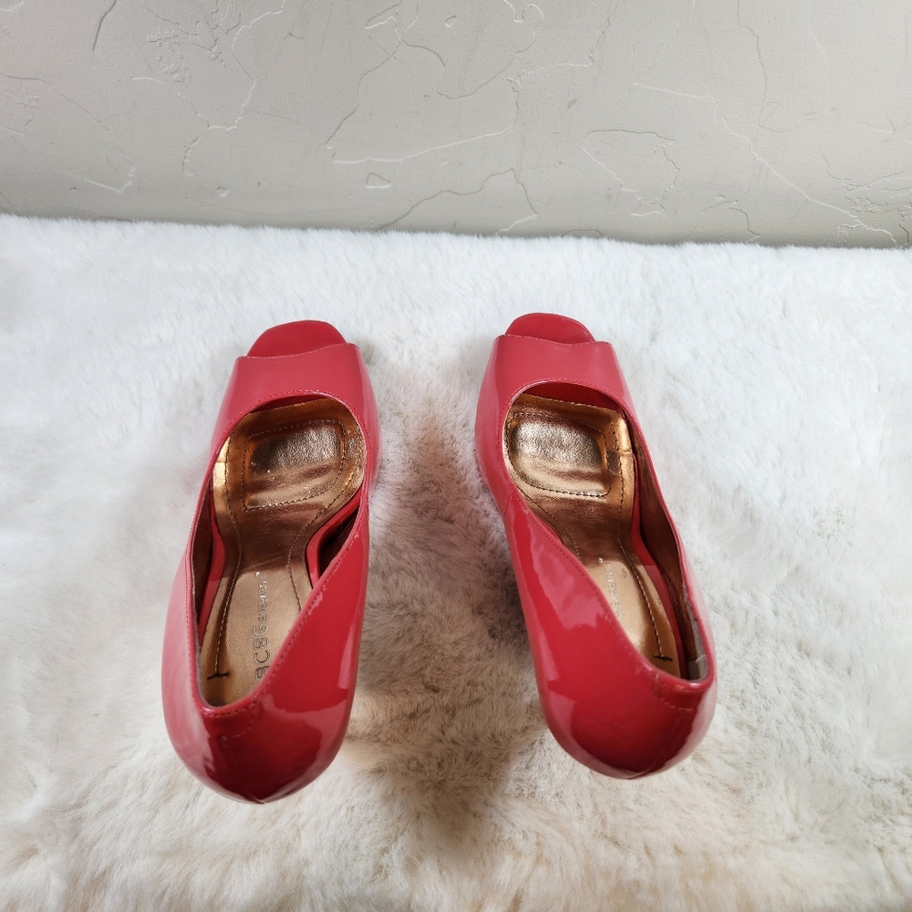 BCBG Coral Peep Toe Heels Pumps Size 6.5 M 4" Heel Faux Patent Leather - Picture 7 of 16